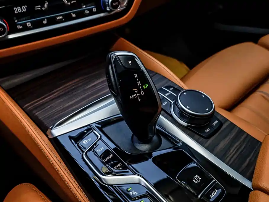 BMW 6 Series GT 2022 Model 630i Luxury Design Package фото 33