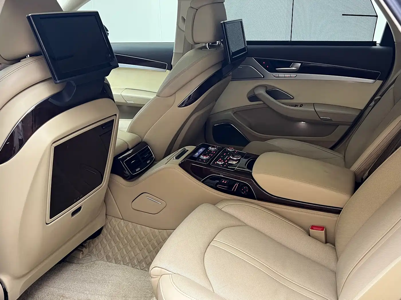 Audi A8 2011 2011 A8L 3.0 TFSI quattro Premium (245kW)