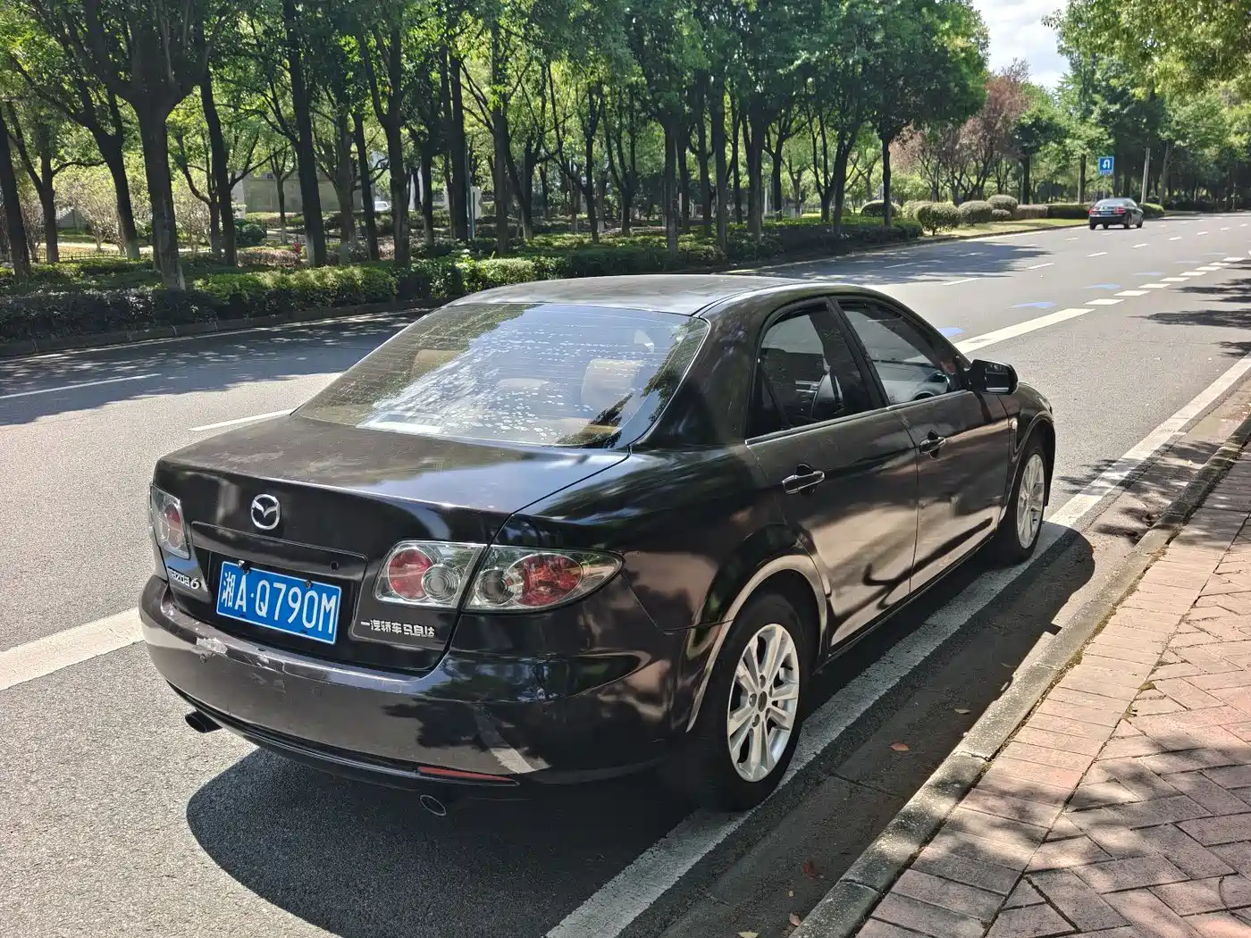 Photo 5 - Mazda 6