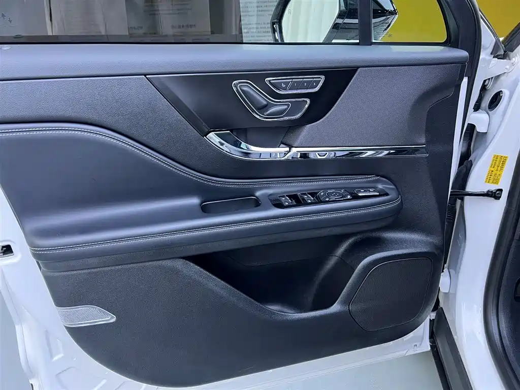 LINCOLN ADVENTURER