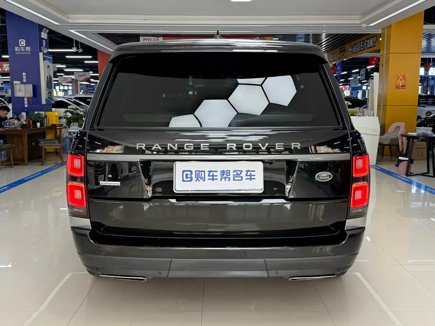 Land Rover Range Rover 2018 3.0 SC V6 Golden Age Edition фото 14