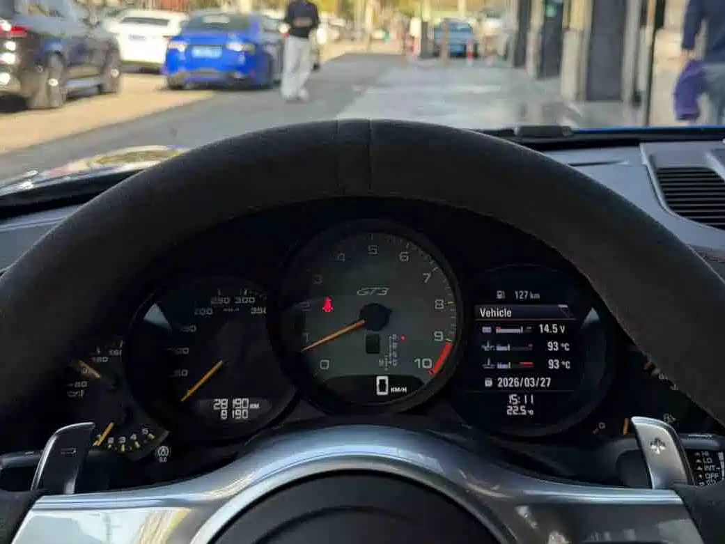 Porsche 911 2013 GT3 3.8L фото 12