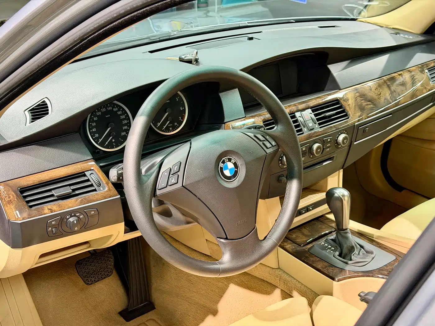 BMW 5 Series 2005 Model 530i фото 8