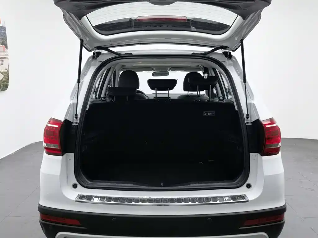 Photo 16 - Haval H6