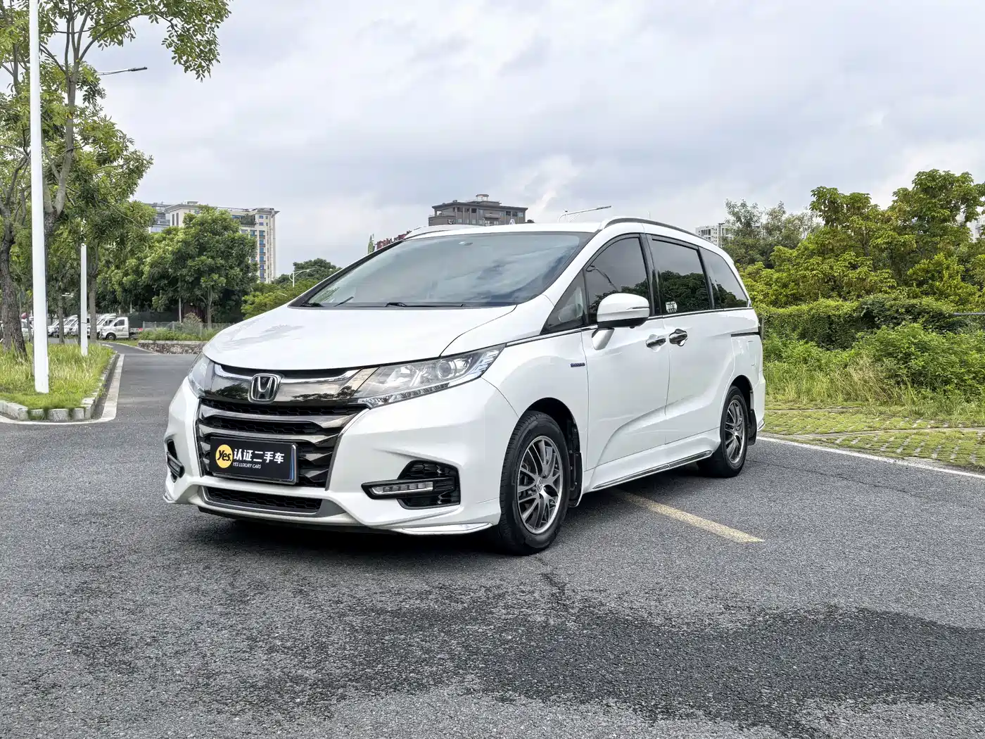 Фото 1 - Honda Odyssey