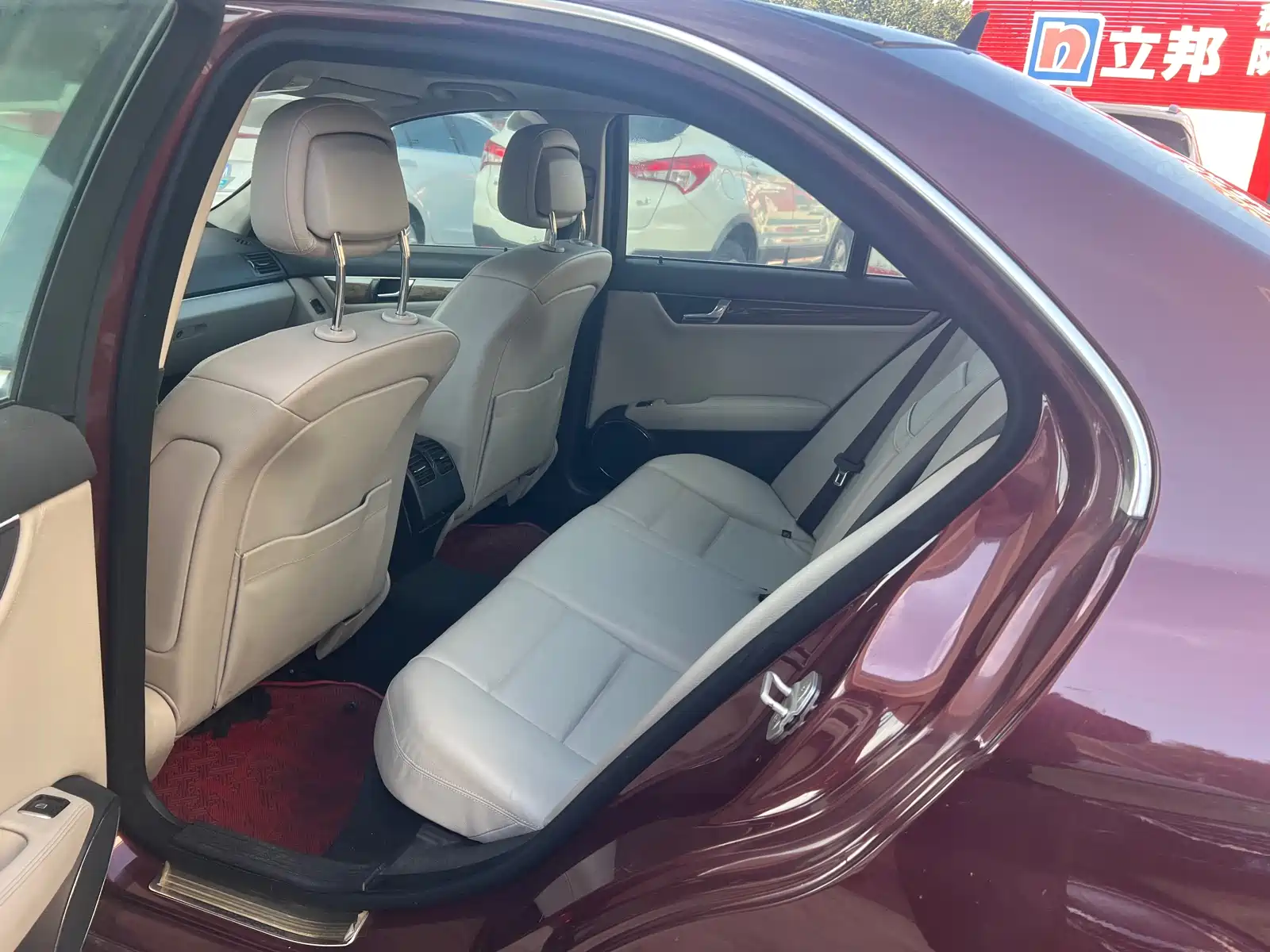 Фото 7 - Mercedes-Benz C-Class