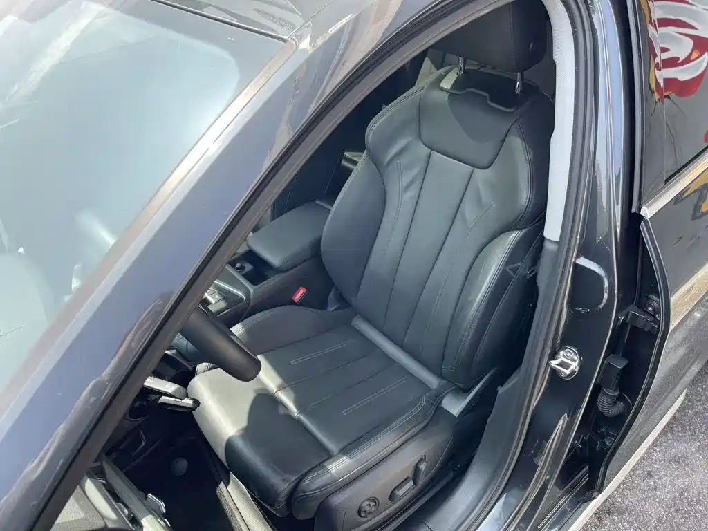 Audi A4 (Import) 2022 2021 allroad quattro Explorer's Quest Edition