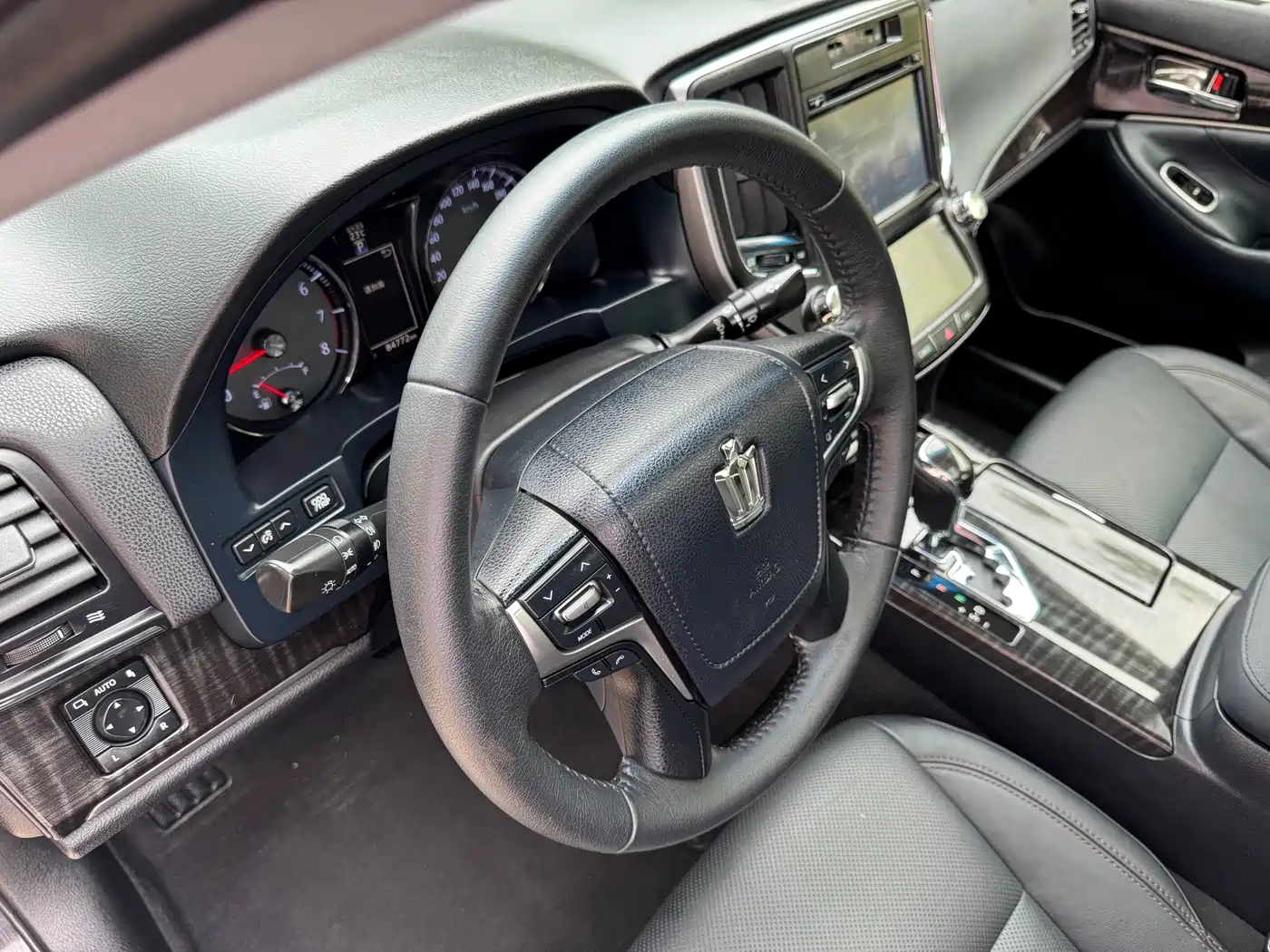Toyota Crown 2015 2.5L Smart Edition фото 19