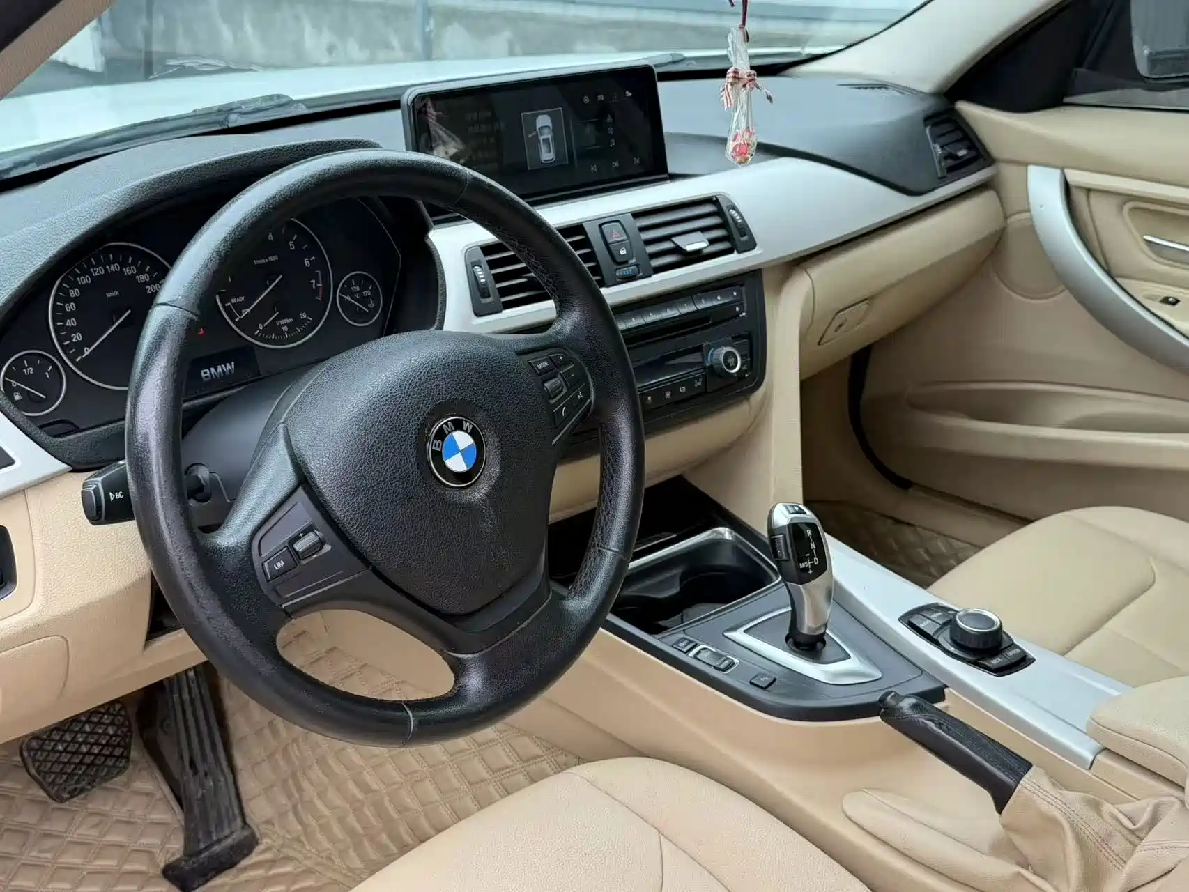 Photo 13 - BMW 3 Series
