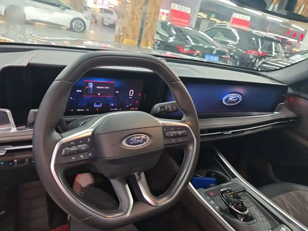 Ford Edge 2024 2025 Edge L 2.0T EcoBoost E Hybrid AWD 7-seater Premium