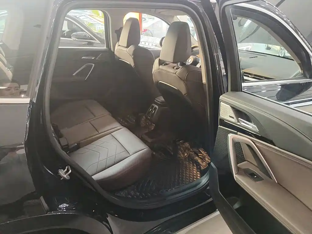 BMW X1 2025 2024 sDrive25Li X Design Package