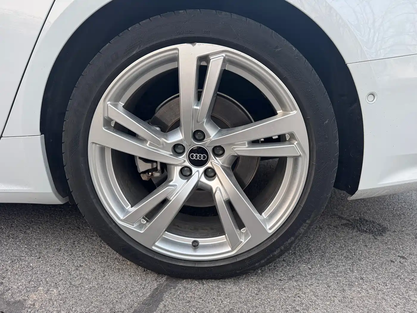 Audi A7L 2023 45 TFSI quattro S-line Shadow Warrior Edition фото 17