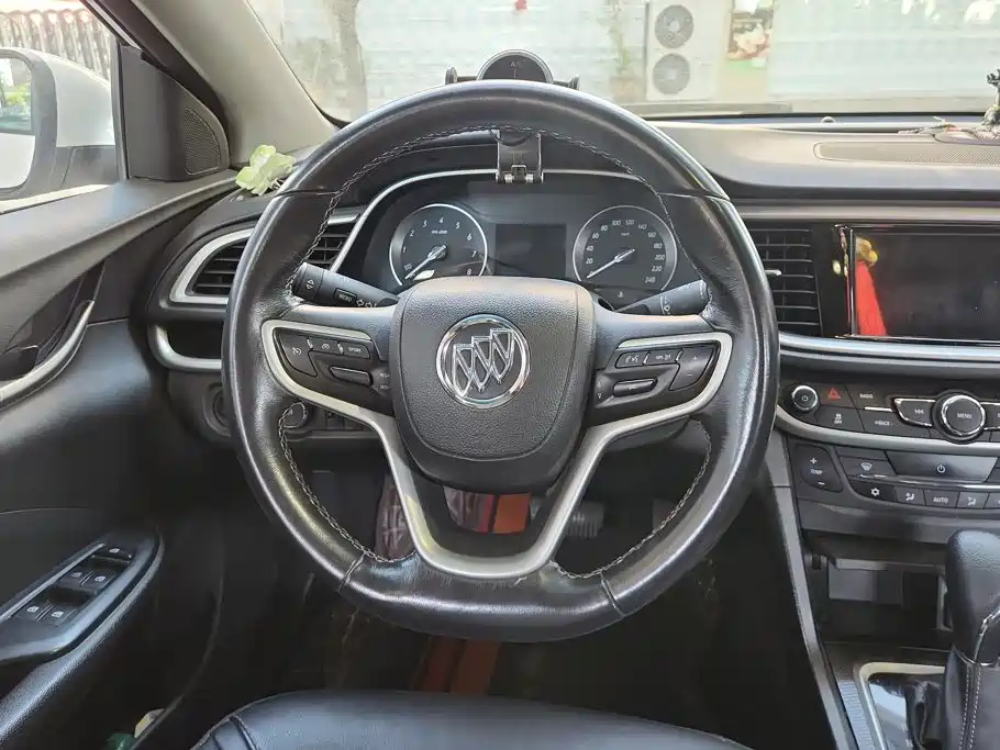 Фото 15 - Buick Excelle