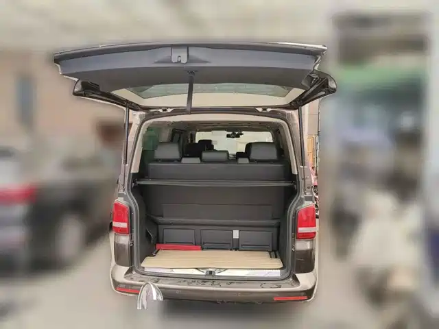 Volkswagen Multivan 2012 2.0TSI 4WD Premium — фото 5
