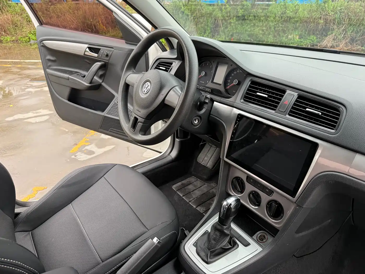 Volkswagen Lavida 2015 1.6L Automatic Trend Edition фото 15