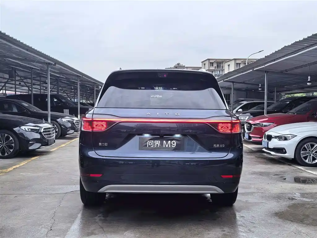 AITO Wenjie AITO M9 2025 Extended Range Ultra 52kWh 6-Seater фото 8