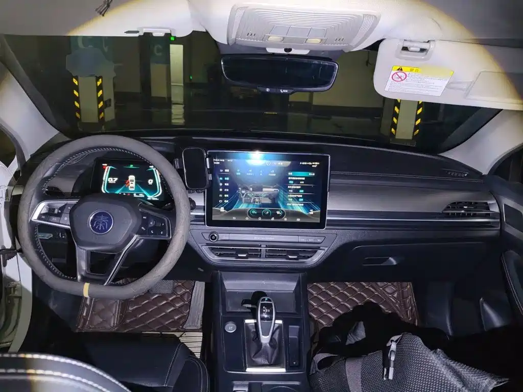 BYD Qin Pro 2019 2019 Super Power Edition 1.5TI Automatic Smart Connection Flagship Type China VI