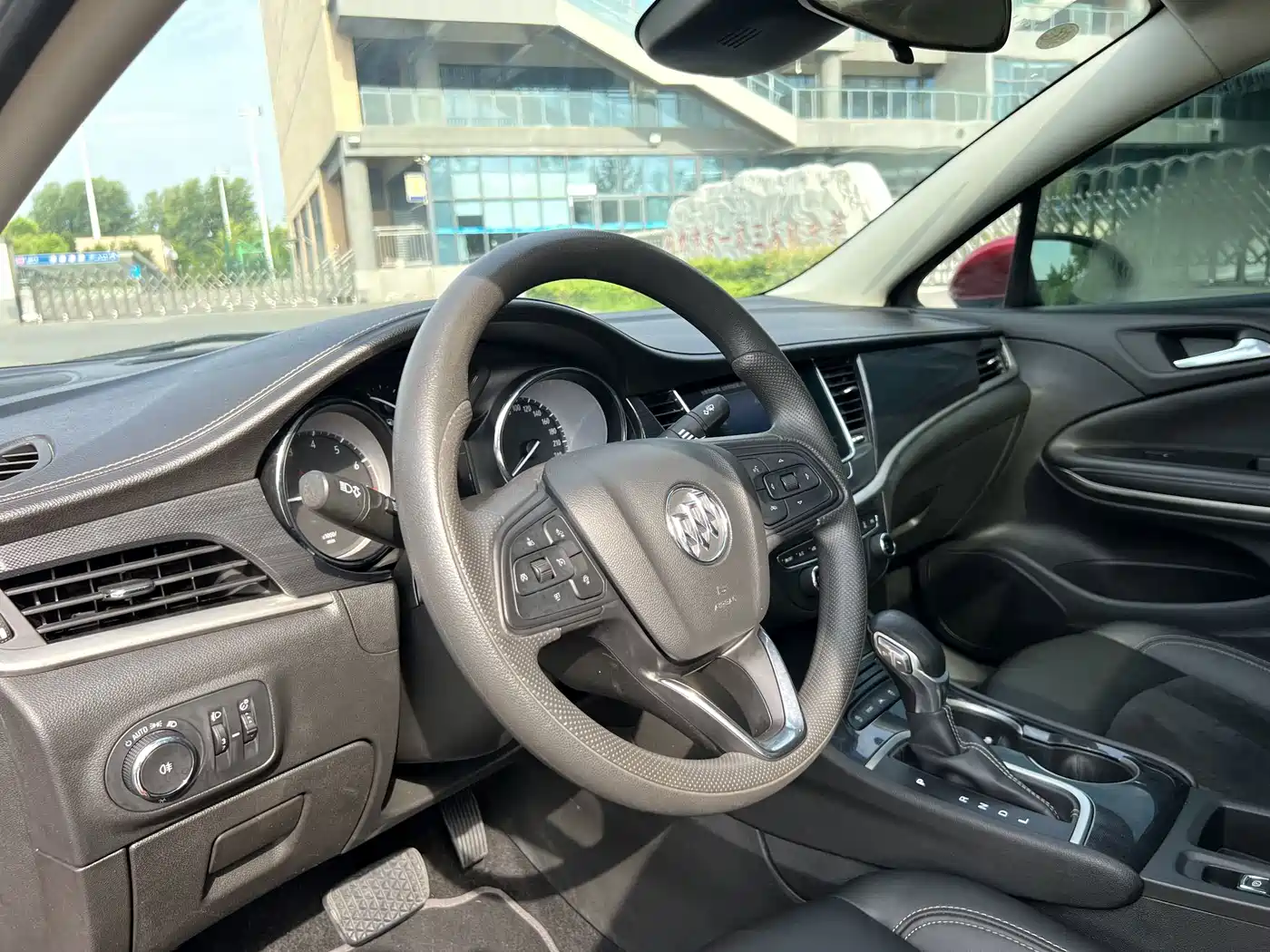 Фото 10 - Buick Verano
