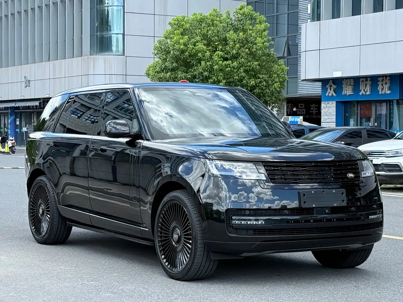 Фото 2 - Land Rover Range Rover