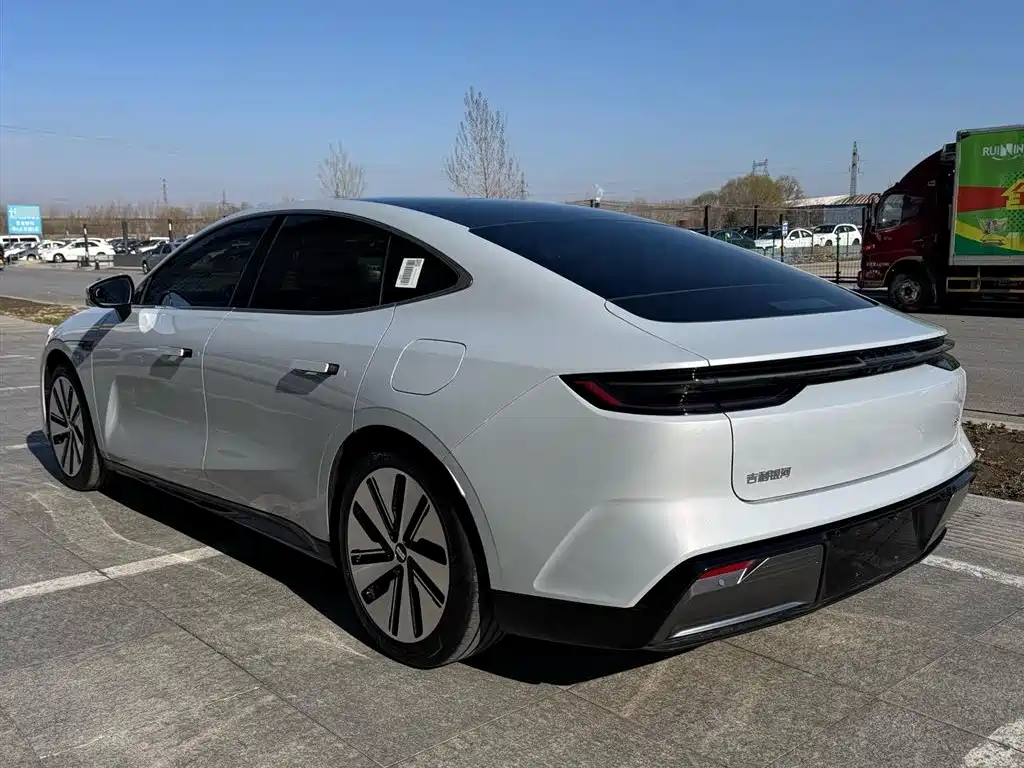 GEELY GALAXY GALAXY E8