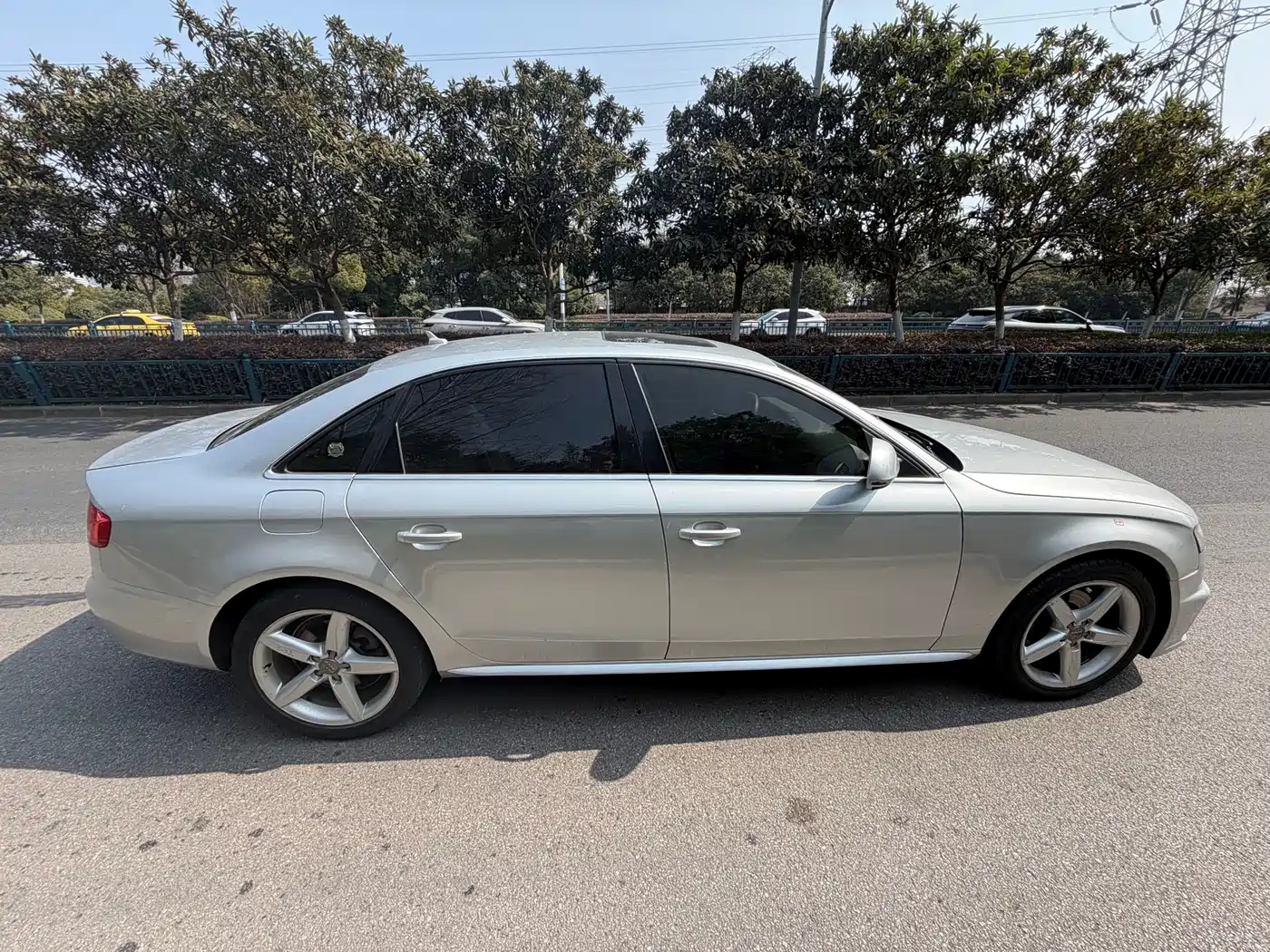 Audi A4L 2012 2.0 TFSI Auto Comfort фото 4