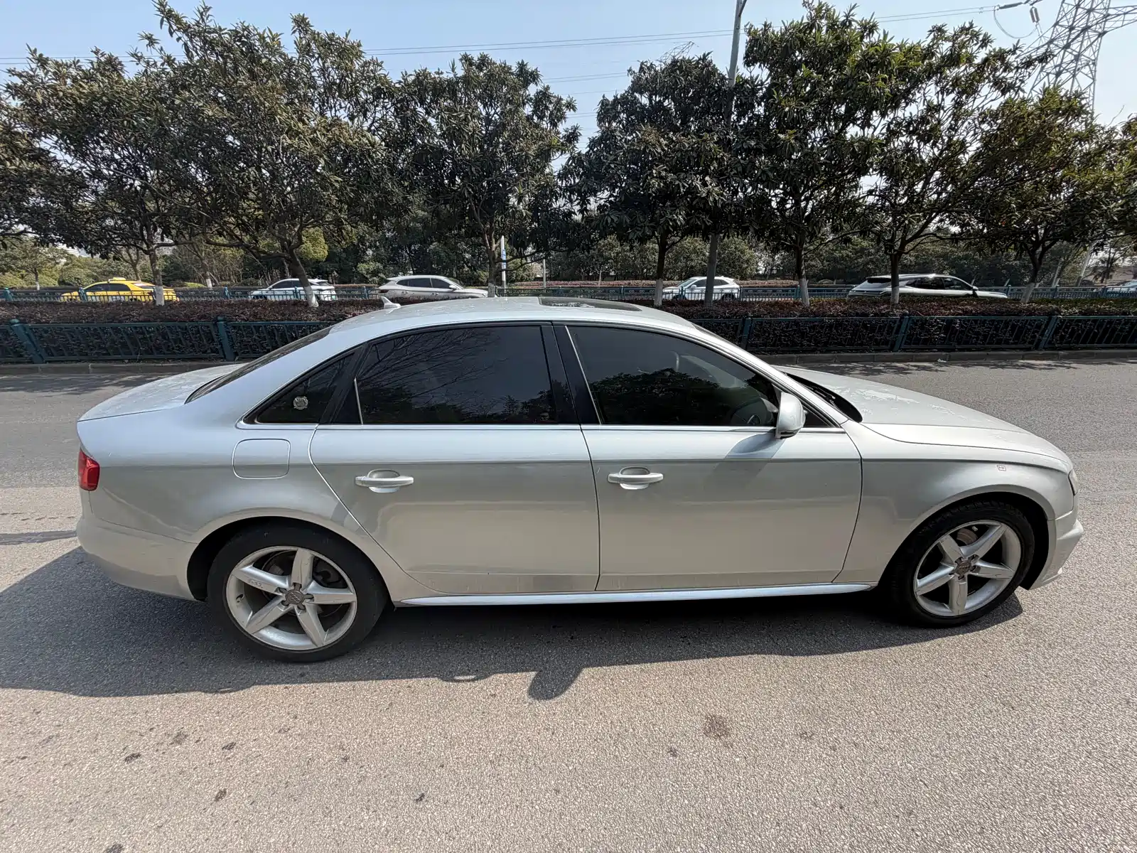 Фото 4 - Audi A4L