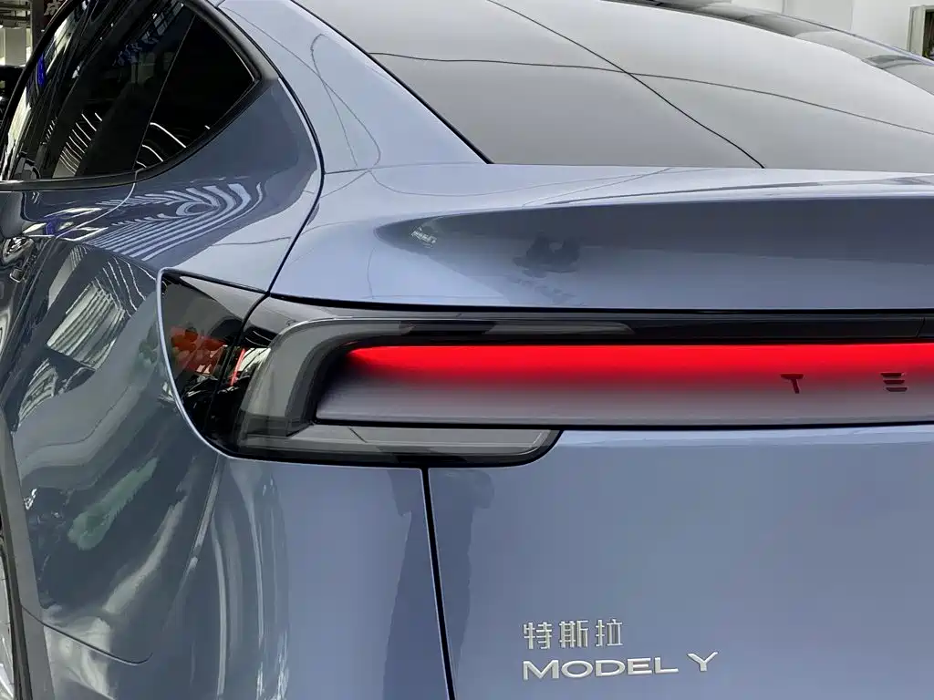 Tesla Model Y 2026 2026 Rear-Wheel Drive