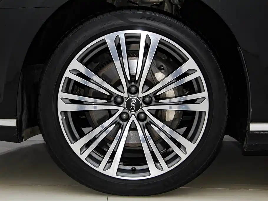 Audi A8 2024 Model A8L 45 TFSI quattro Luxury фото 9