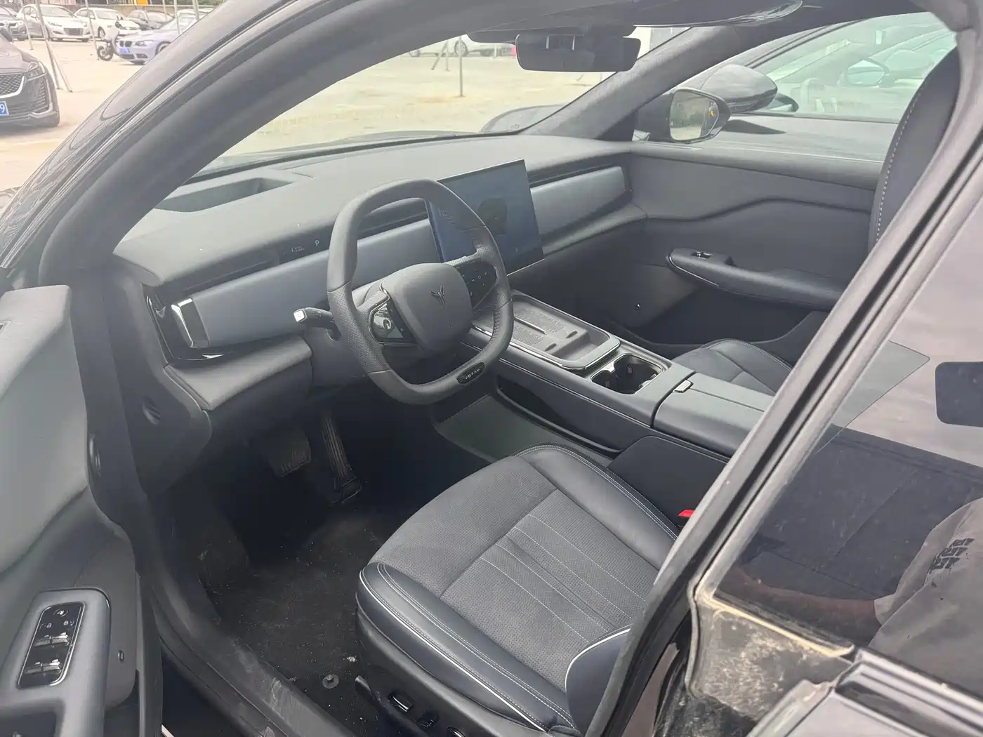 Voyah Auto Voyah Zhiyin 2024 Long Range Super Charging Edition фото 4