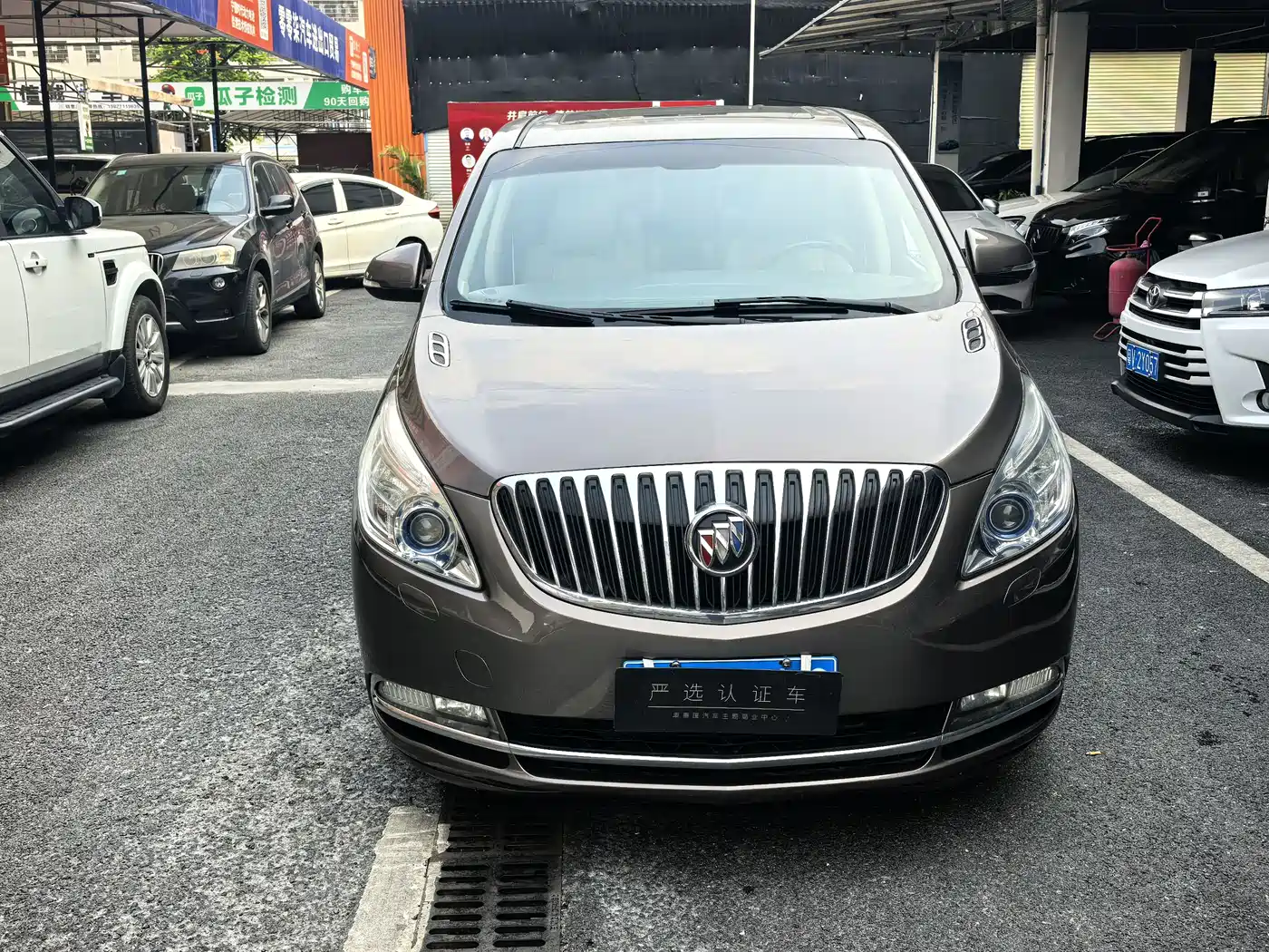Buick GL8 2013 2.4L LT Luxury Business Executive Edition фото 3