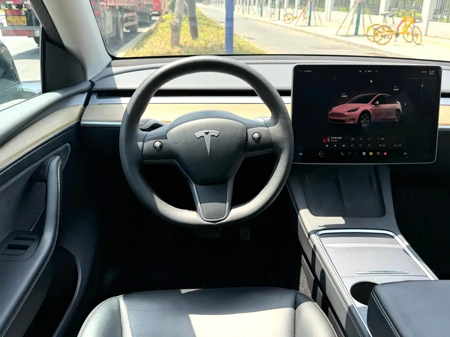 Фото 8 - Tesla Model Y