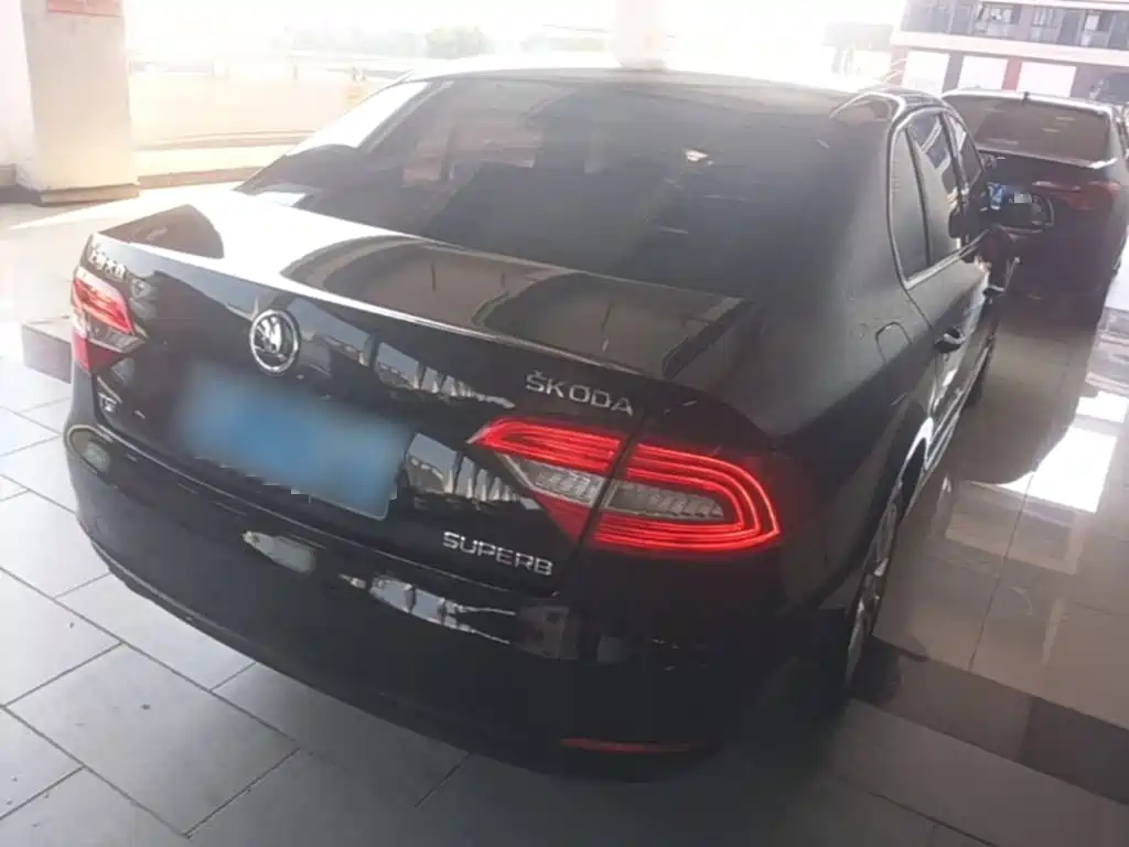 صورة 7 - Škoda Superb