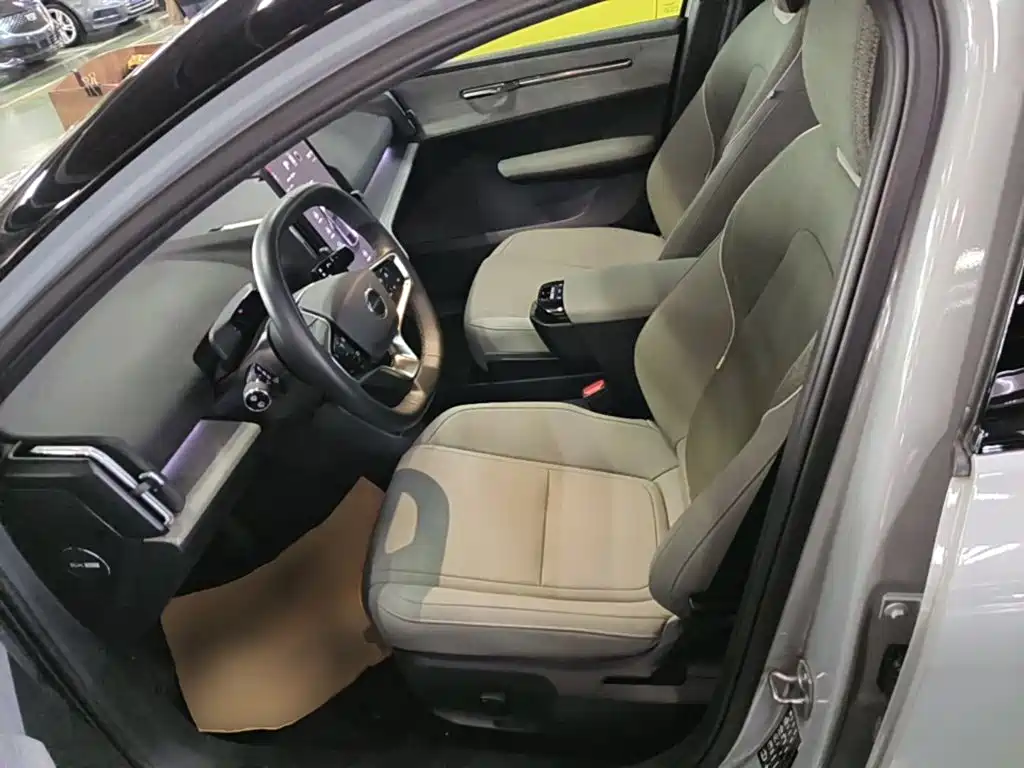Photo 15 - Volvo EX30