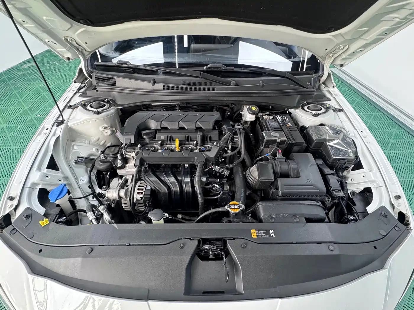 Hyundai Elantra 2023 Model 1.5L CVT LUX Premium Edition фото 21