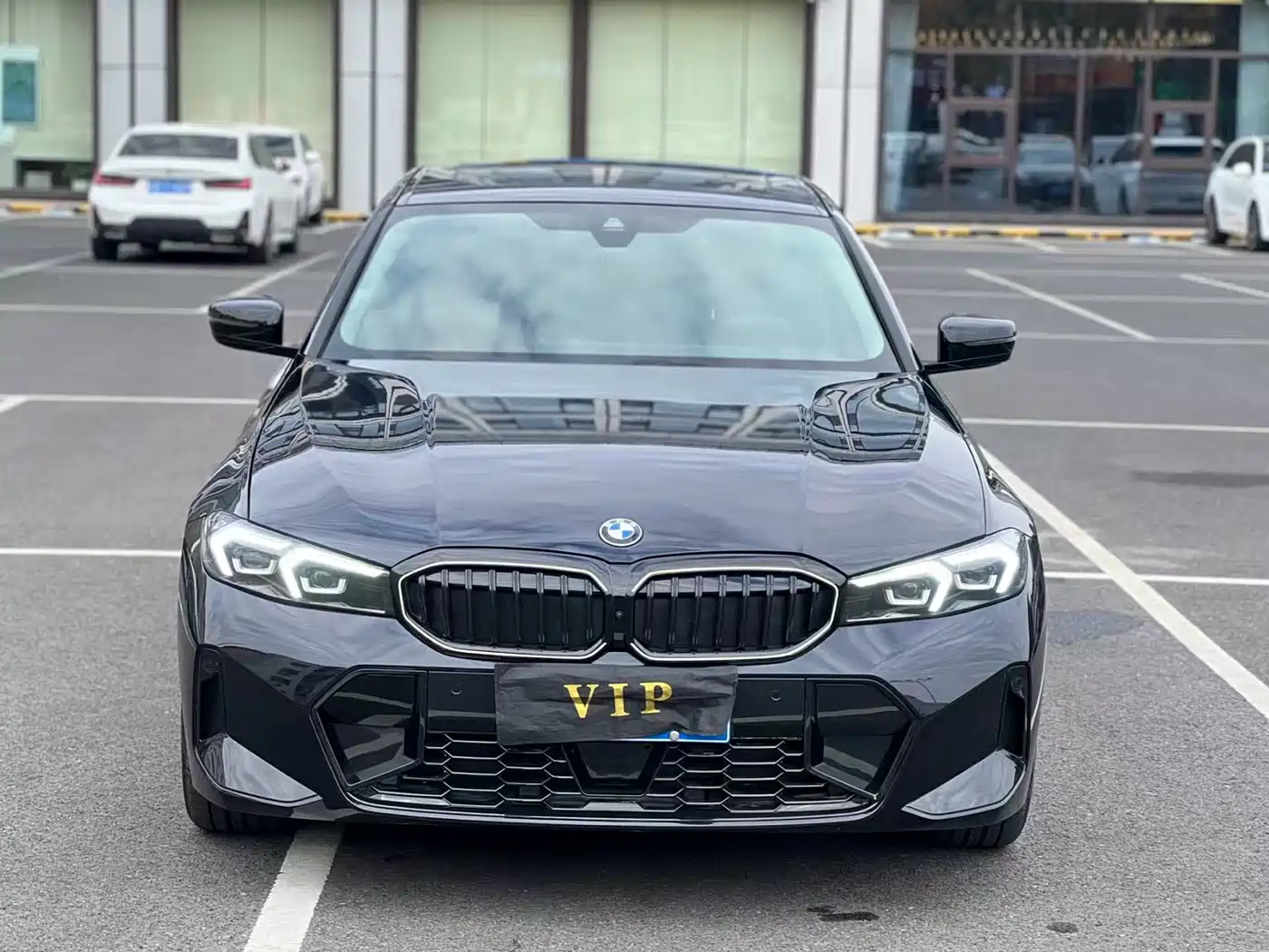 BMW 3 Series 2025 330Li M Sport Night Edition фото 2