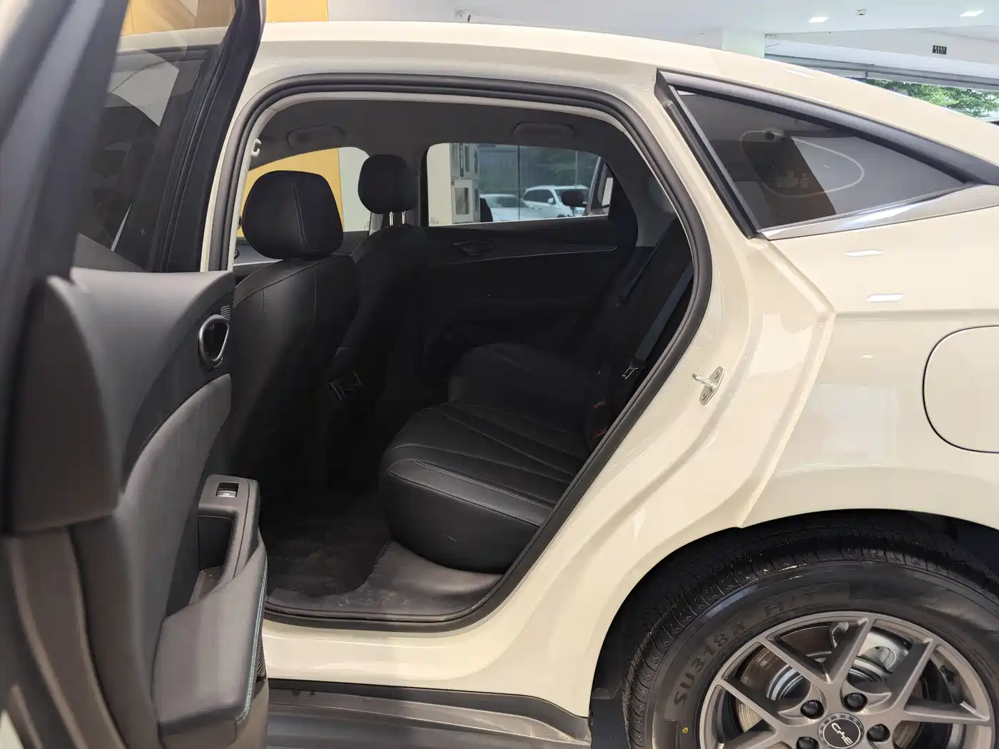 BYD Seal 06 New Energy 2026 DM-i Super Luxury Edition 128KM Premium фото 22