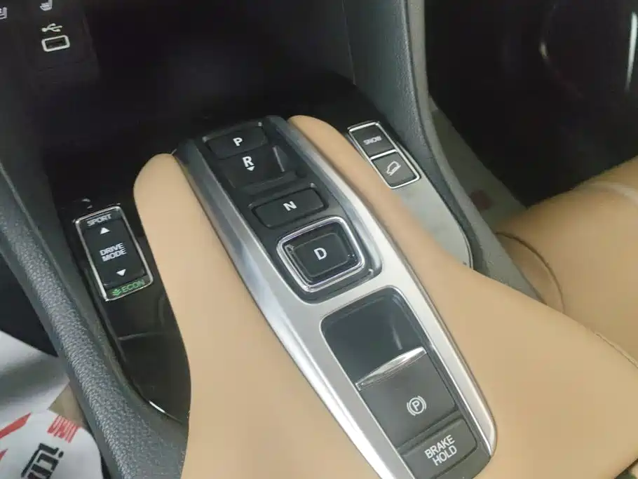Honda UR-V 2024 2023 370TURBO AWD Premium Edition