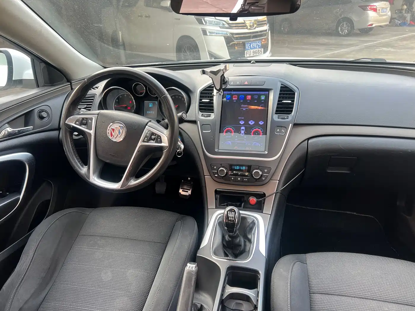 Photo 19 - Buick Regal
