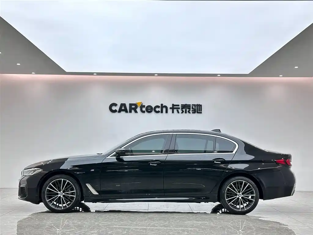 BMW 5 Series 2023 530Li Leading M Sport Package фото 2