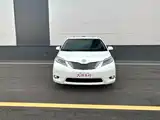 صورة 2 - Toyota Sienna
