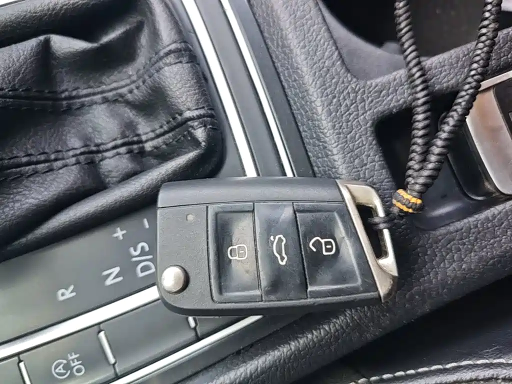 Фото 9 - Volkswagen Golf