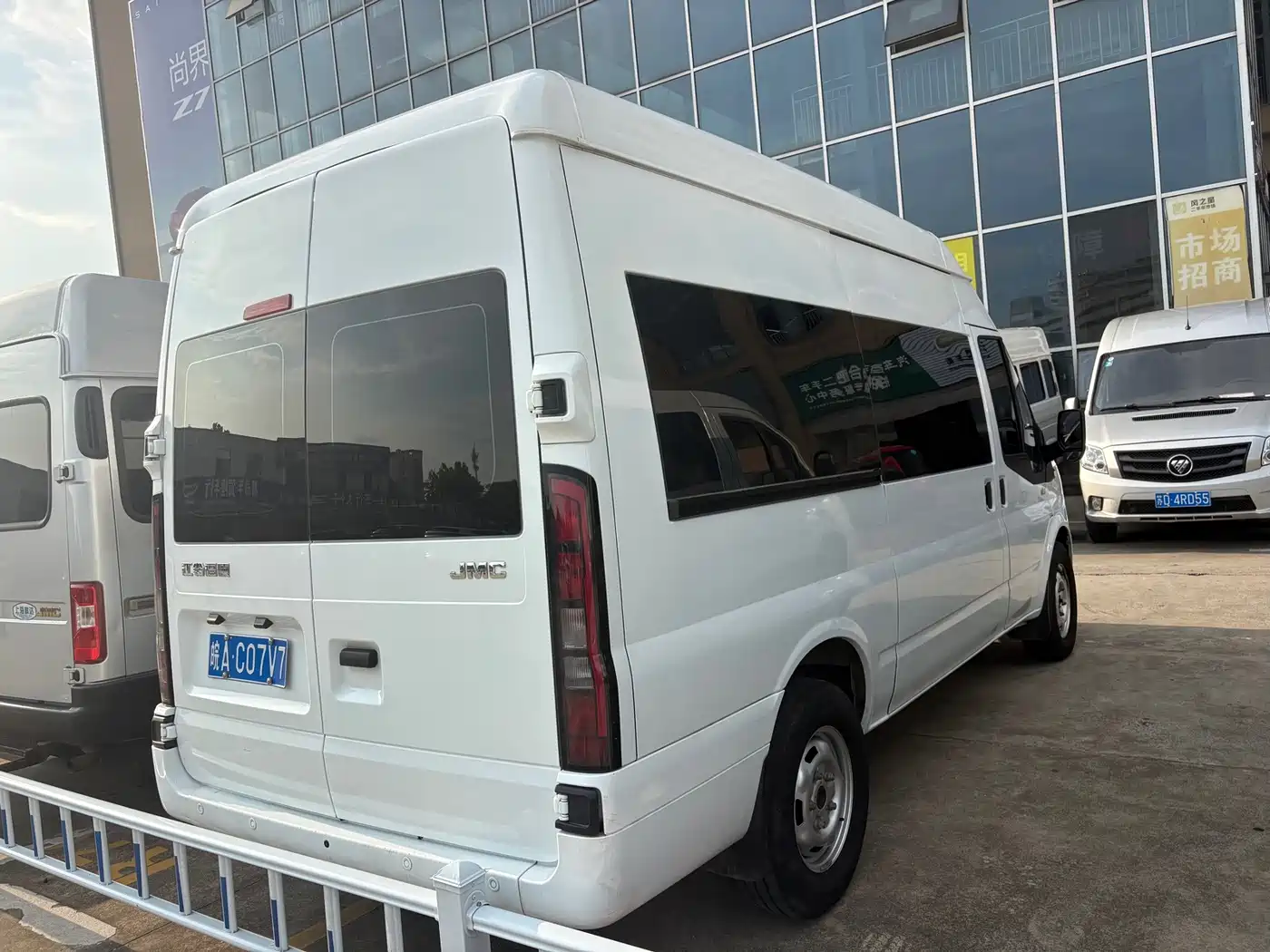 Jiangling JMC Fushun 2023 2022 2.0T Manual Multi-purpose Passenger Vehicle Medium Wheelbase Medium-high Roof 6-7 seater