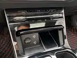 Photo 18 - Kia K5