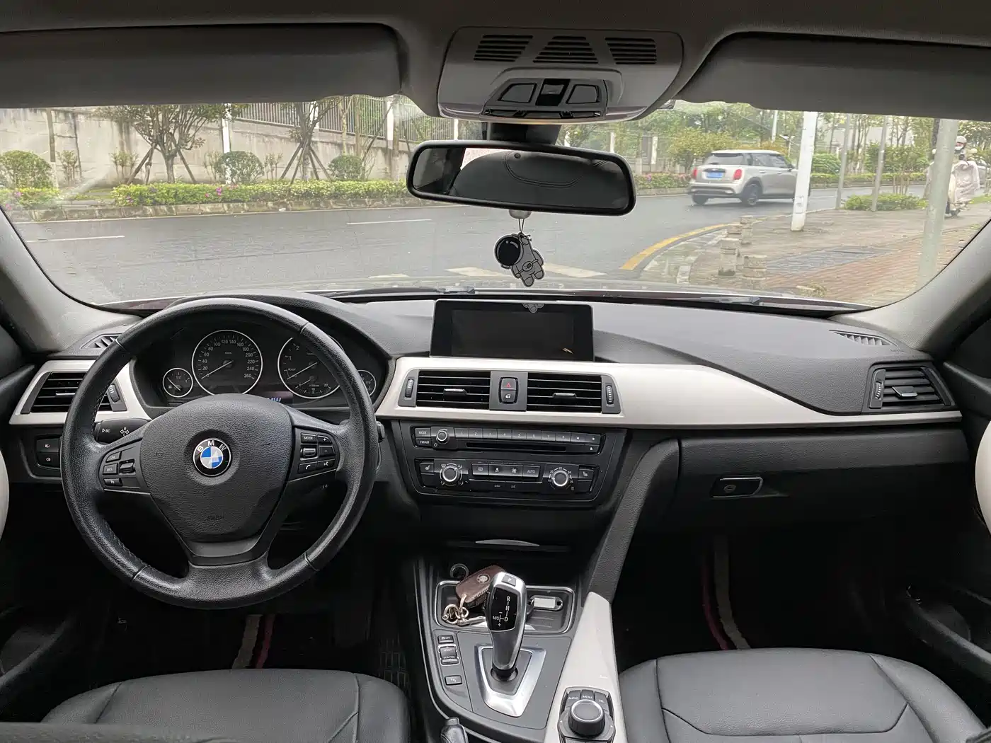 BMW 3 Series 2015 316Li Fashion фото 12