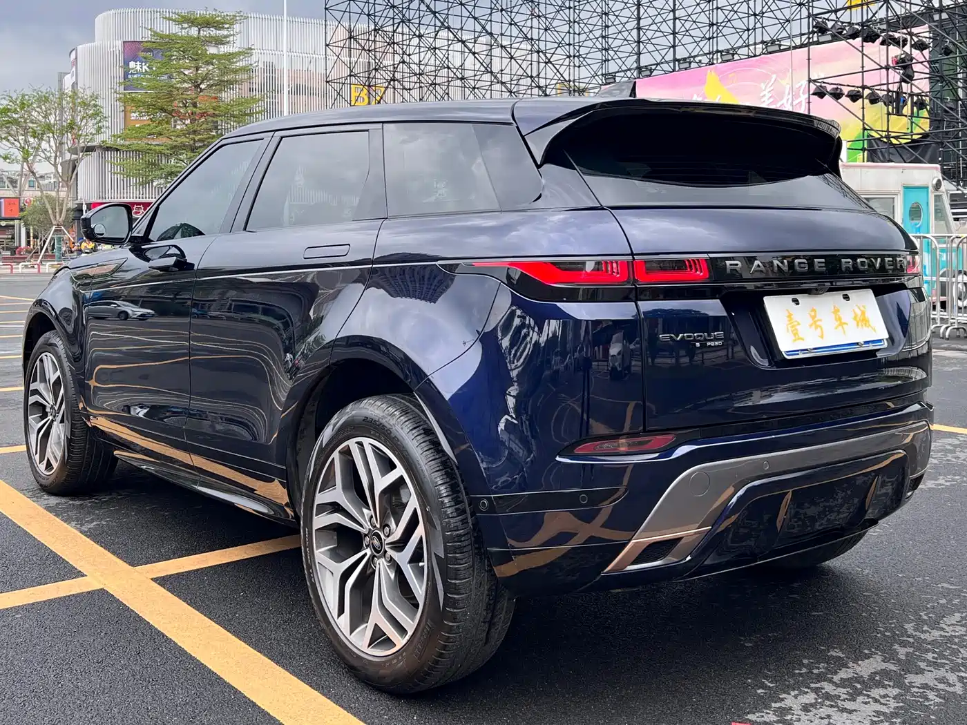 Land Rover Range Rover Evoque 2020 249PS R-DYNAMIC S Sport Edition фото 3