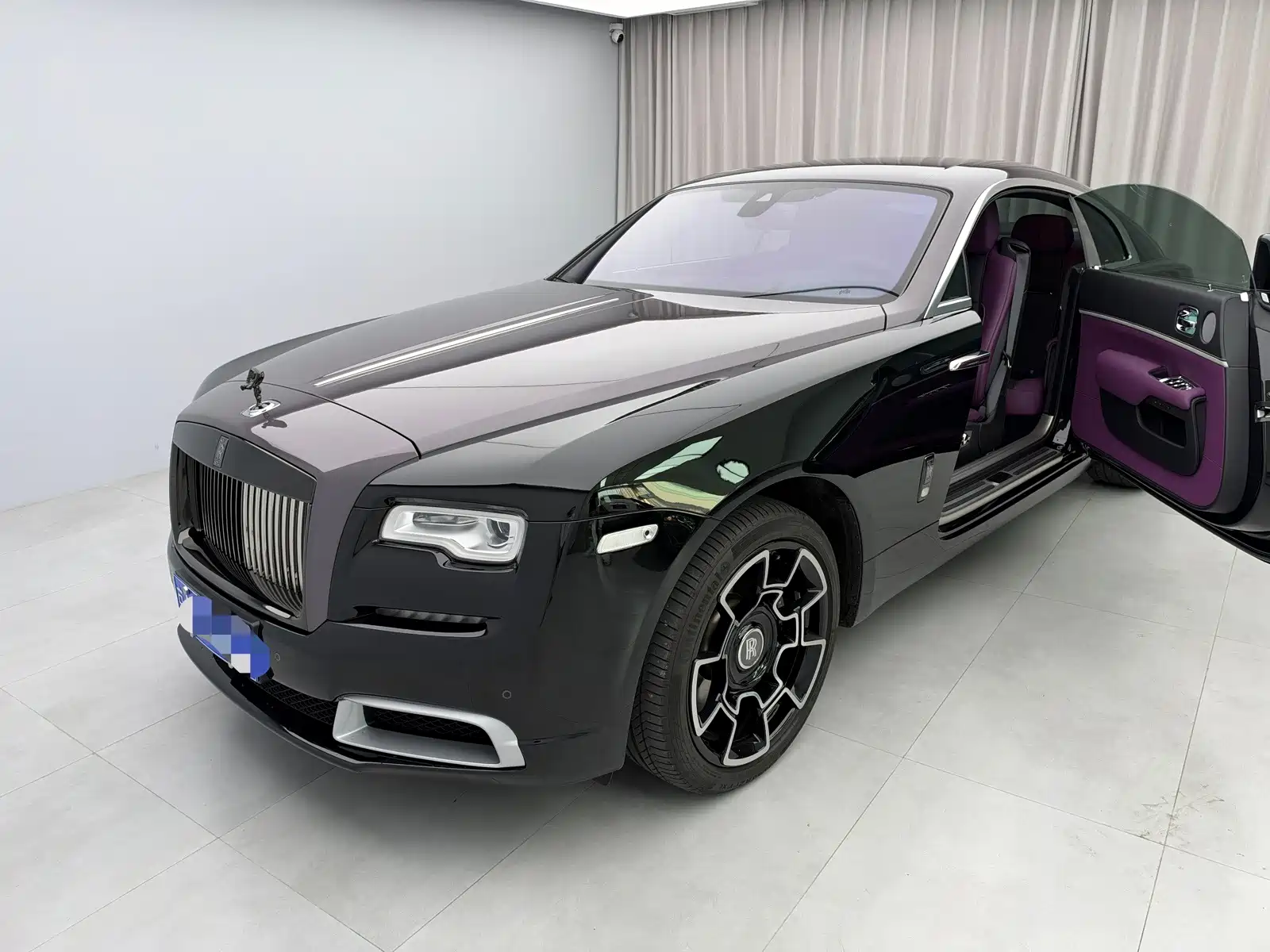 Фото 2 - Rolls-Royce Wraith