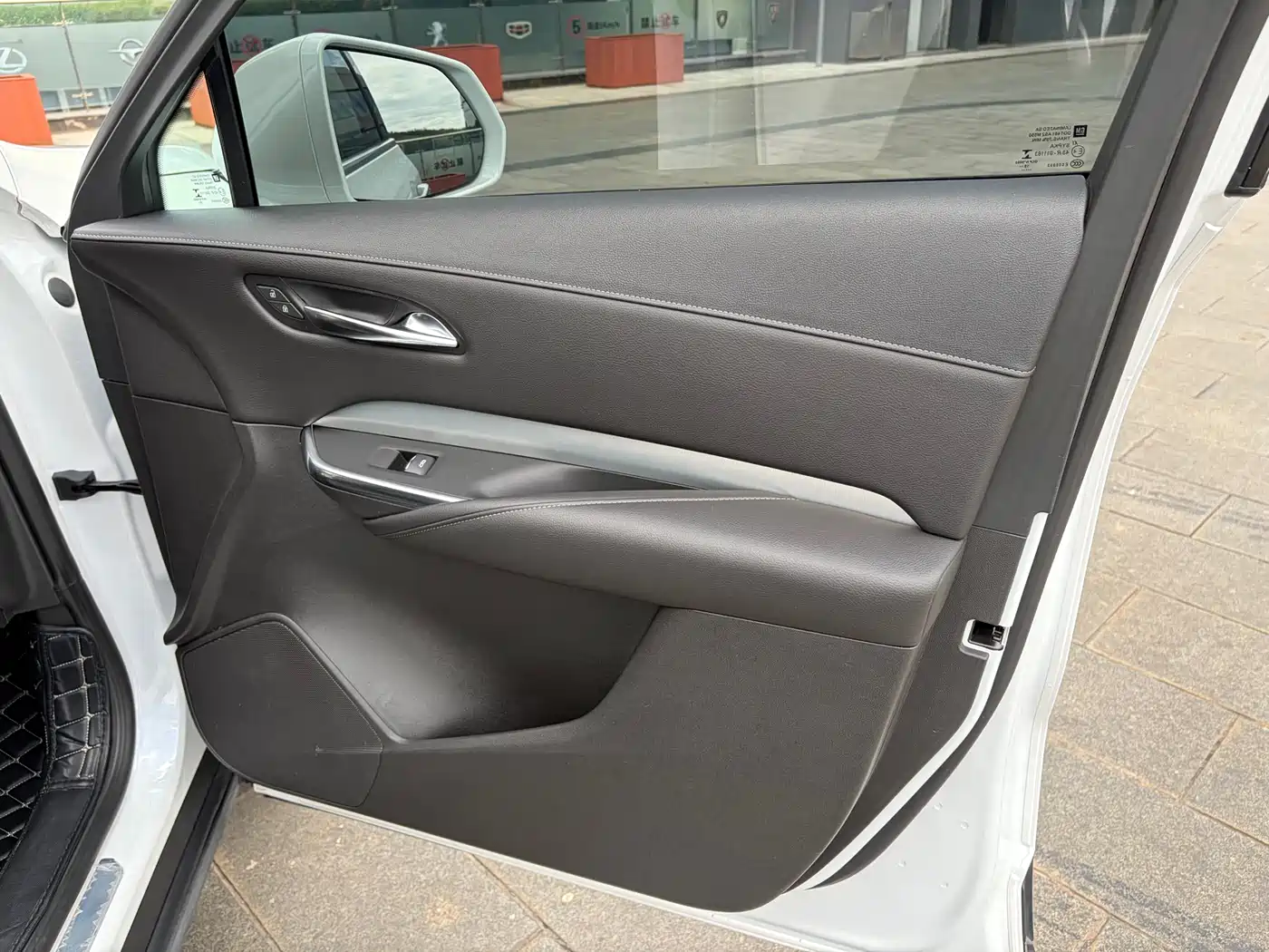 Cadillac XT4 2018 28T FWD Leading Edition фото 12