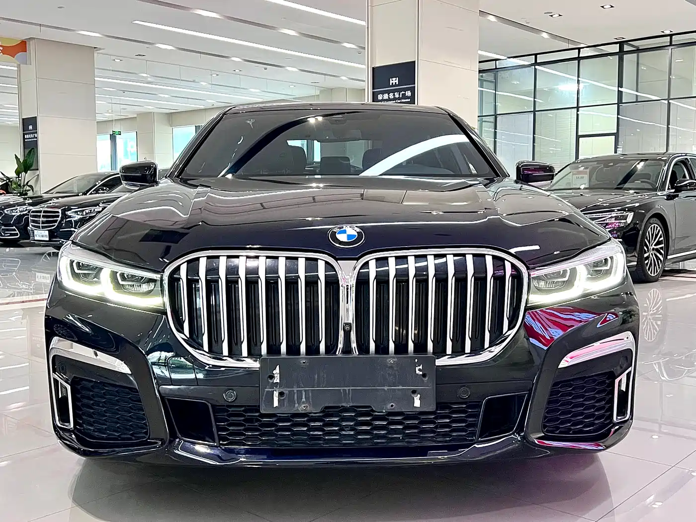BMW 7 Series 2019 730Li M Sport Package фото 2