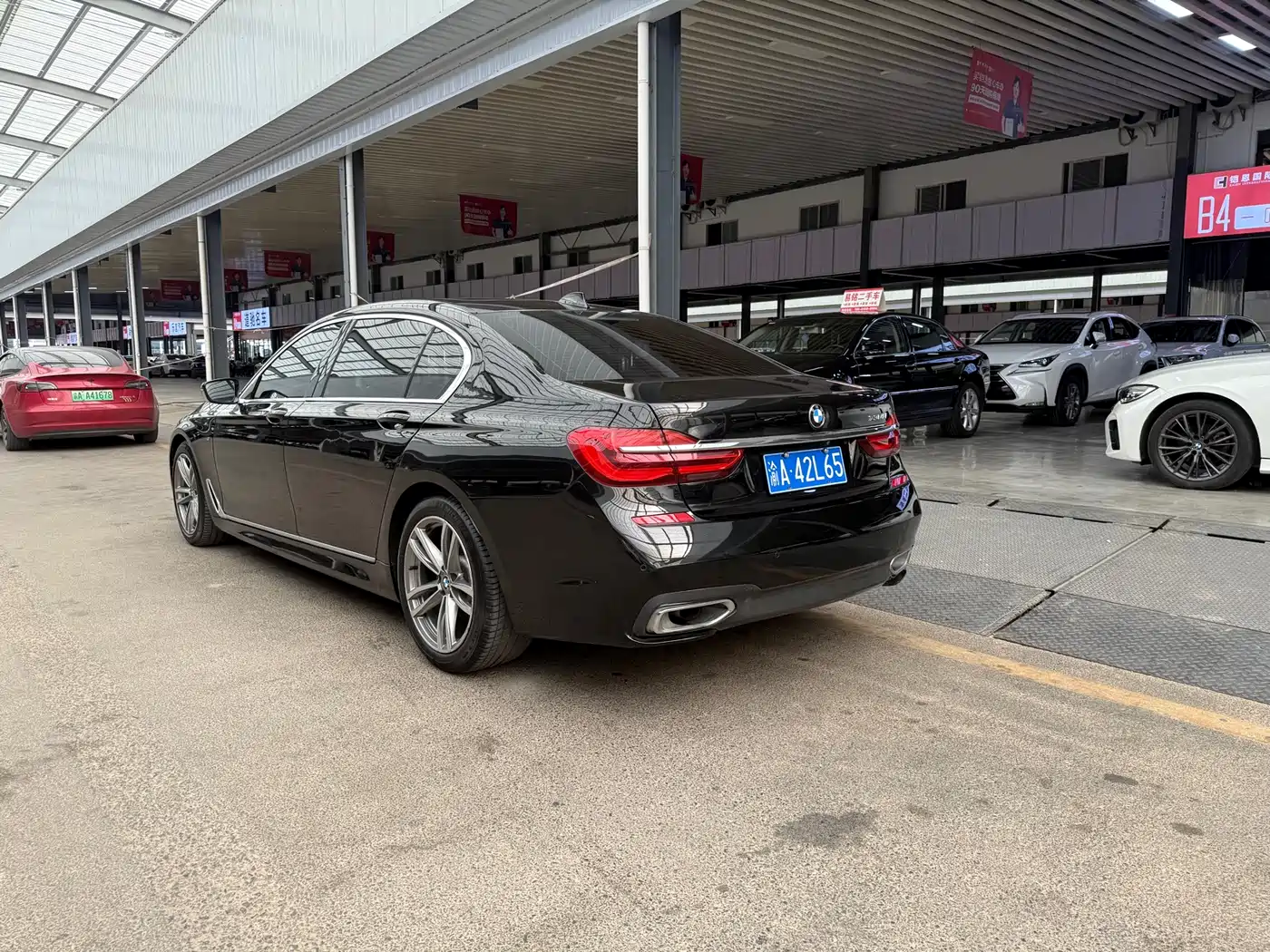 BMW 7 Series 2018 730Li Leading Type M Sport Package фото 26