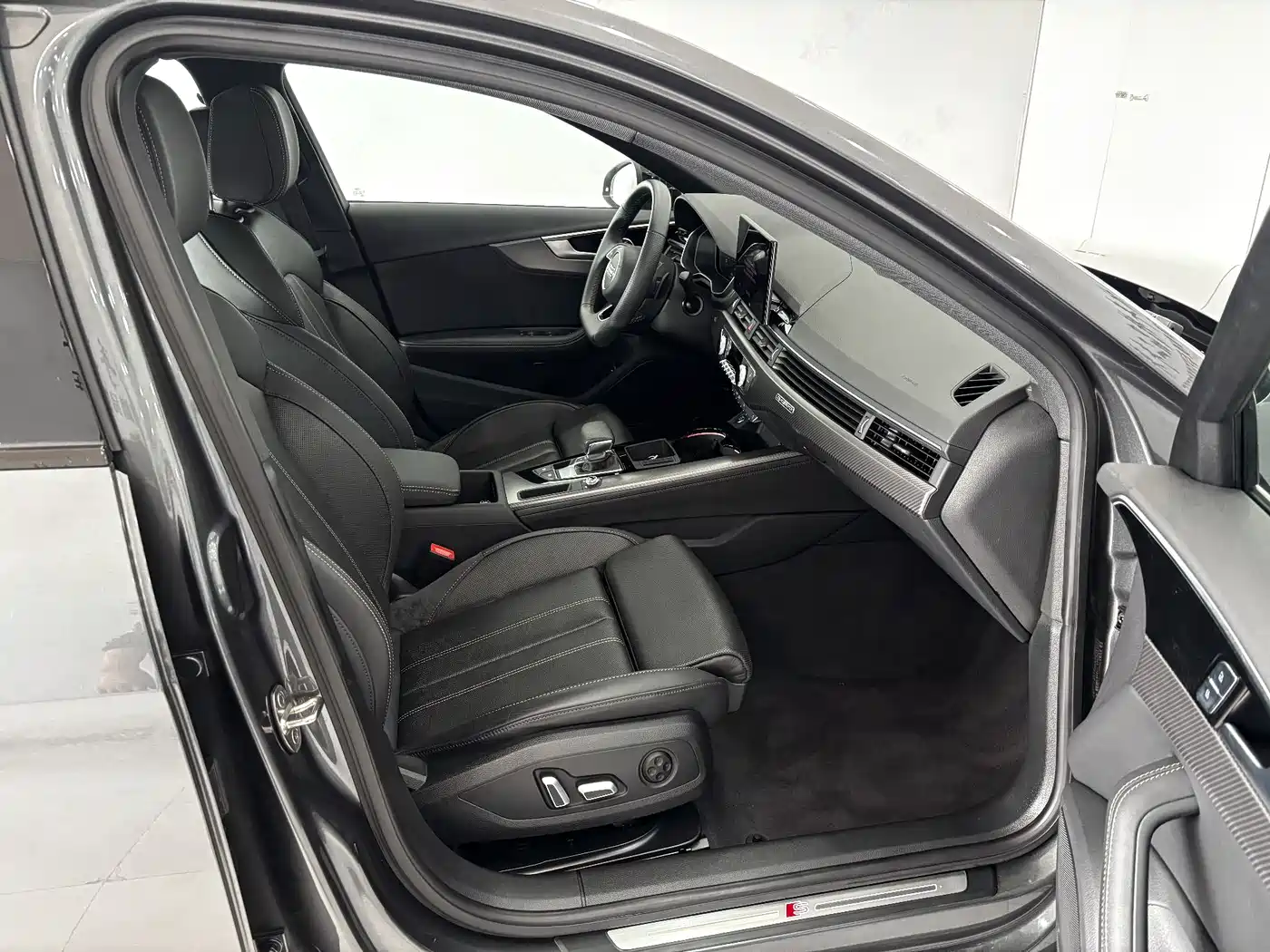 Audi A4L 2024 40 TFSI quattro RS Kit Speed Edition фото 26